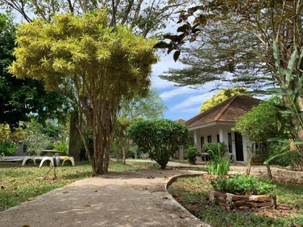 Baan Chuengkao Resort Ranong Exterior foto