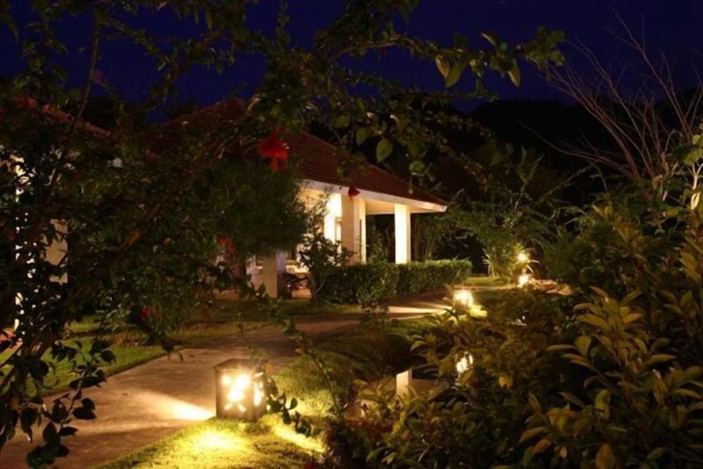 Baan Chuengkao Resort Ranong Exterior foto